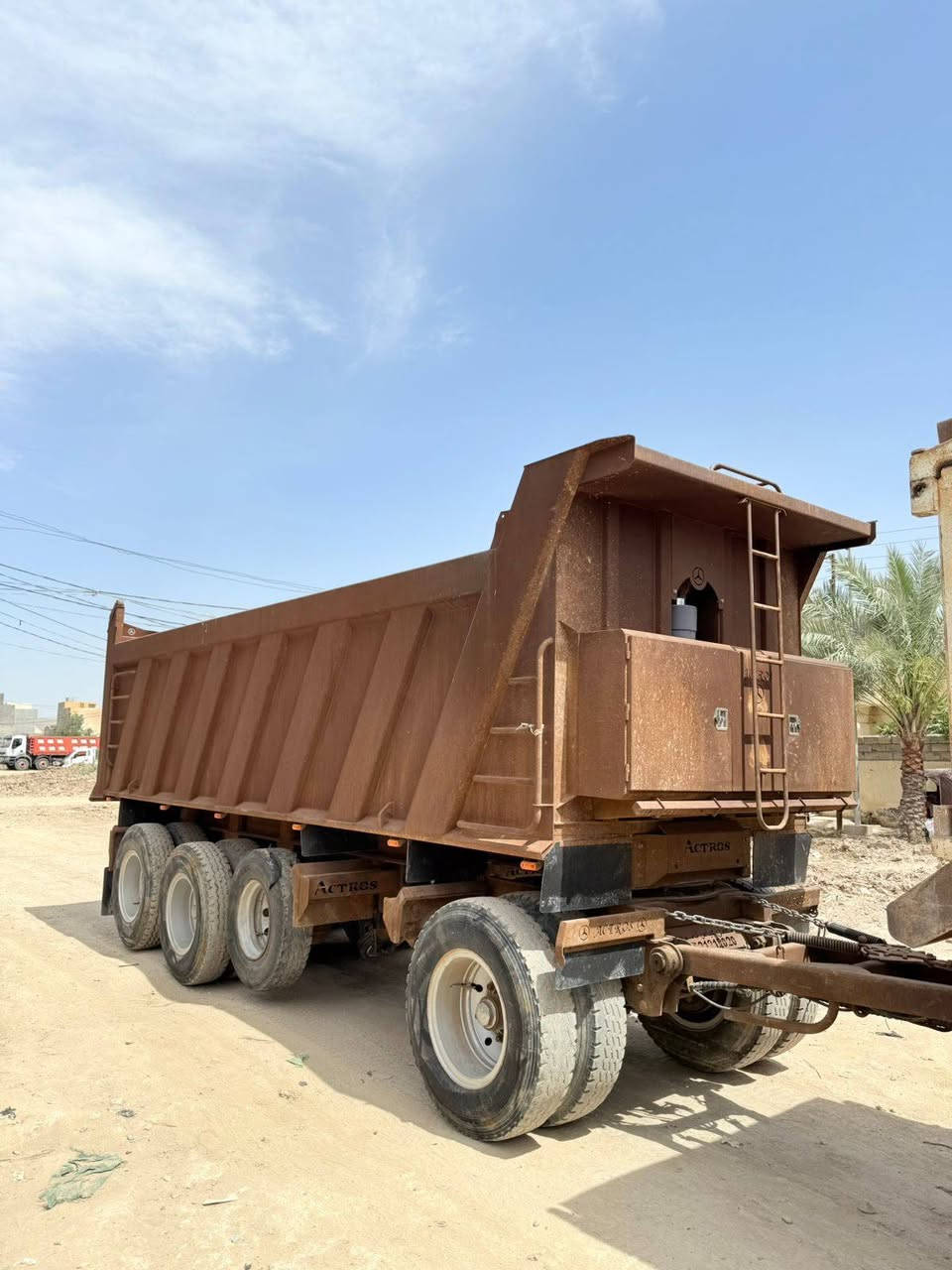 سلام عليكم مقطورة للبيع حدادة عباس ناموس 23 شقل جديد شقل درجة اولة زيرو ما مشتقلة شي قليل مكفولة كفالة عامة دناكير 16 شاصي 16   *********** ,,***********
