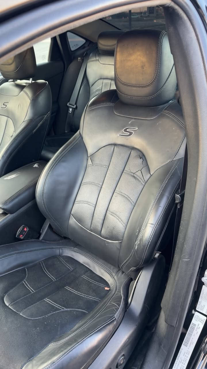 تم تنزيل السعر

للبيع s200 2016

محرك V6 سته سلندر 

مواصفات 

شاشه كبيره

تشغيل عن بعد

كشنات جلد S مع تدفئه 

ستيرن تدفئه 

صبغ بنيت بدون دواخل 

رقم اربيل الجديده 

مكان السياره اربيل 

للتواصل  ***********واتصاب 

السعر 92 مجال بصيط

ملاحضة السقف بيهه فطر صبغ
