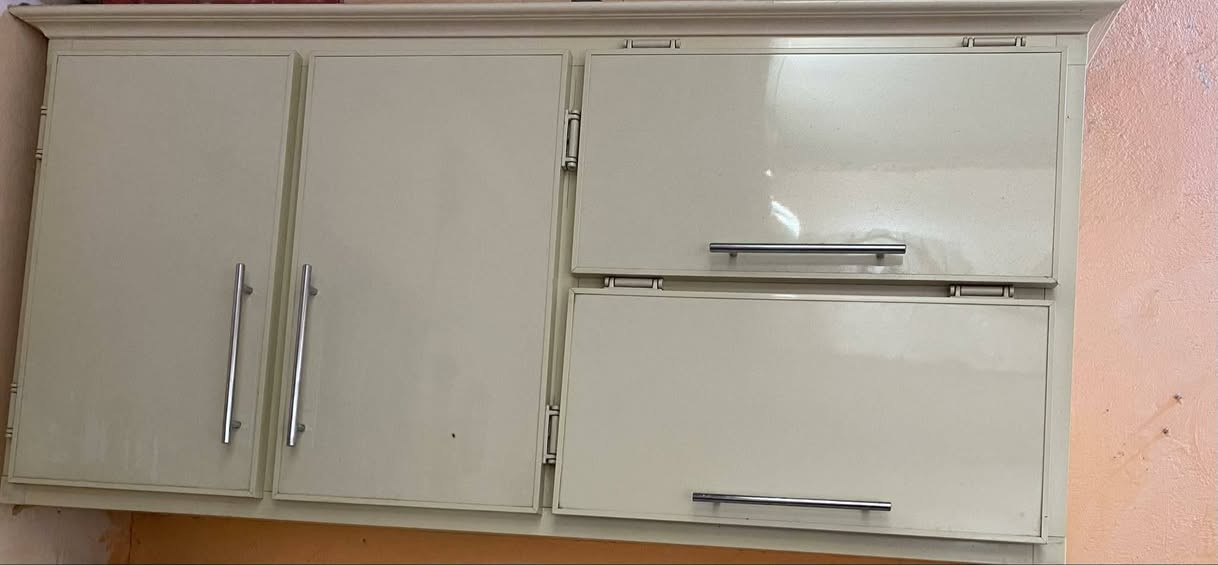 السلام عليكم
كاونتر قياسه 3 ونص والملحق فقط متر ونص السنك استيل نوعية جيدة جدا وسلة مواعين ايضا ستيل وخانة منظفات ستيل السععر 650وبيه مجال الاتصال على الرقم ***********
