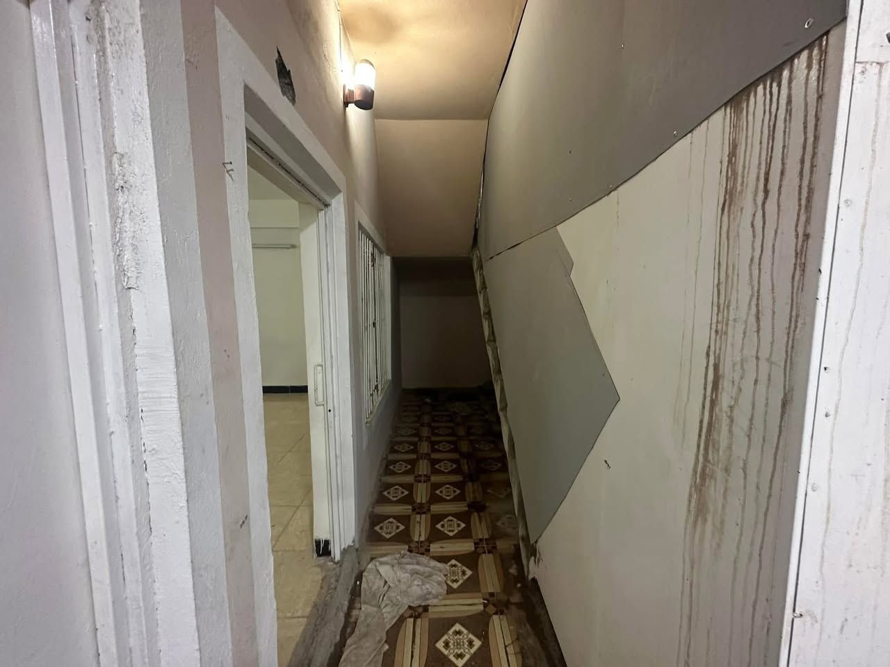 مشتملات عدد2 للايجار100م(حي الواسطي_قرب صيدلية الهدى) 
#المحتويات
استقبال +هول +مطبخ +غرفة نوم +صحيات 
***********
‭0771 994 6578
