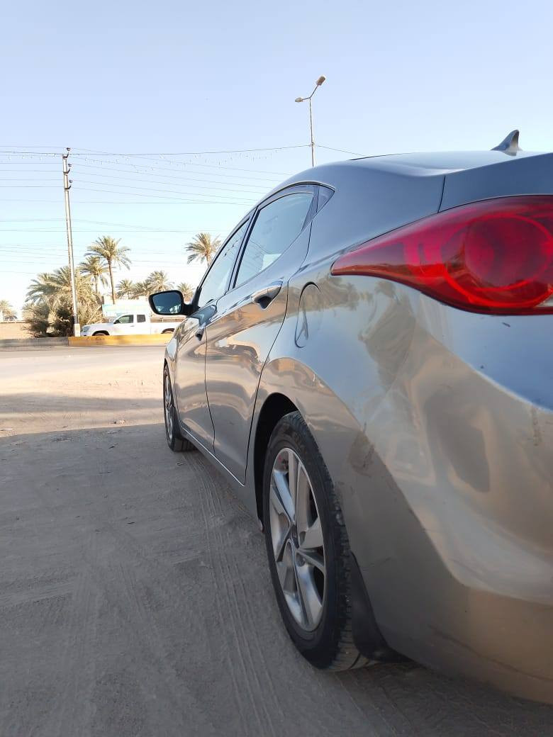 سلام عليكم النتره 2012 فول مواصفات بصمه تحكم ستيرن شاير بل مري سياره فول الحادث جاملغ الم السايق مبدل وبيهه باردات سياره صدل حداديه جديد المحرك 1800 دوش السعر 100 وبيهه مجال الطيبين  العنوان بغداد ابو غريب  رقم الهاتف ***********
