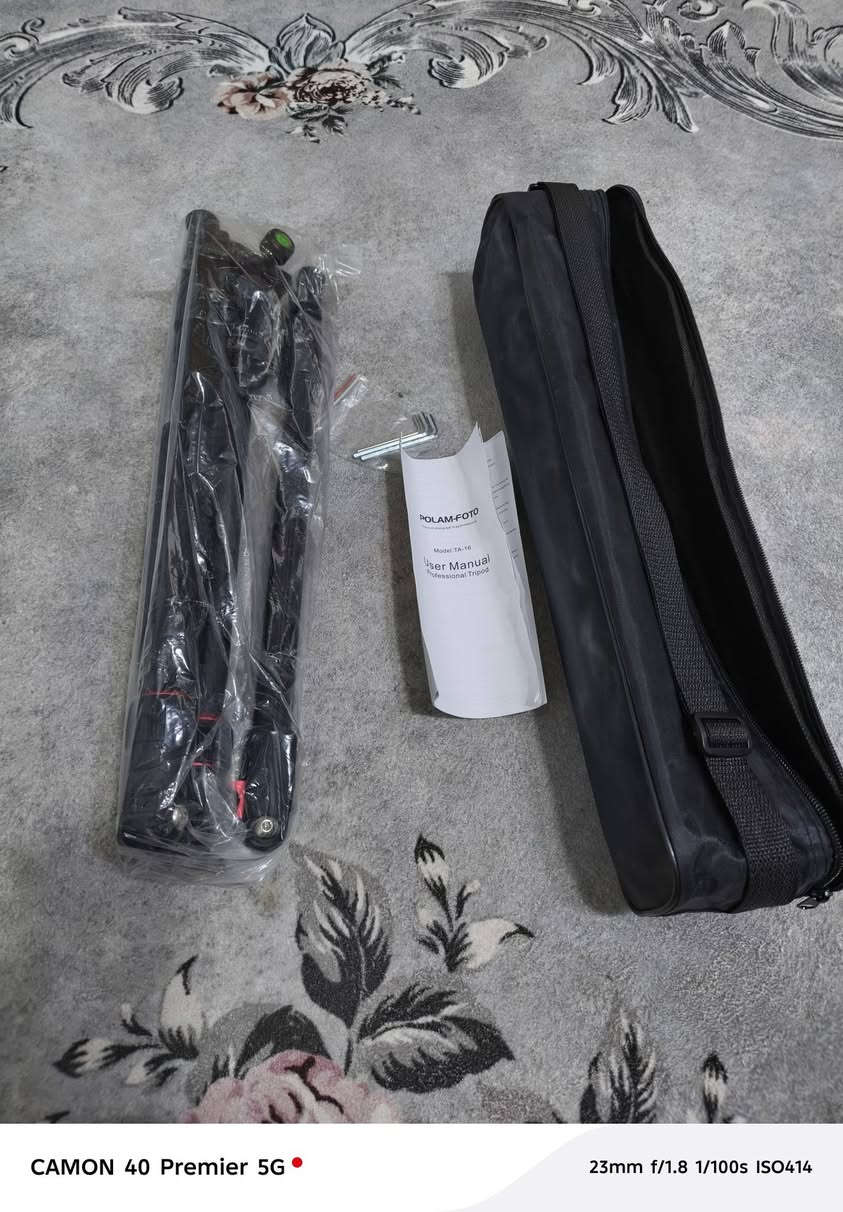 السلام عليكم
للبيع 

ستاند  كاميرا من ماركة (Tripod)  طراز Ulanzi TT31.

المادة: مصنوع من الألومنيوم والبلاستيك.

الوظائف: يعمل كحامل ثلاثي وحامل أحادي (Monopod) في آن واحد.

الرأس: مزود برأس كروي قابل للدوران (Ball Head).

الارتفاع: يصل إلى ارتفاع أقصى يبلغ 177 سم.

قدرة التحمل: يمكنه حمل كاميرات بوزن يصل إلى 4 كجم.

ارتفاعه حيل عالي وبي معيارات زئبقية ( كبان )


**إذا كنت صاحب هذا الإعلان وتريد حذفه لأي سبب، رجاءا أرسل رسالة إلى الدعم الفني**