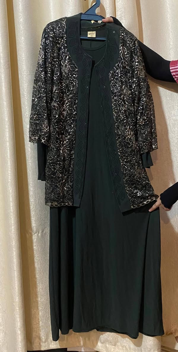 السلام عليكم ... عندي هذي الفساتين ملبوسة مرة او مرتين بالهواية للبيع


**إذا كنت صاحب هذا الإعلان وتريد حذفه لأي سبب، رجاءا أرسل رسالة إلى الدعم الفني**