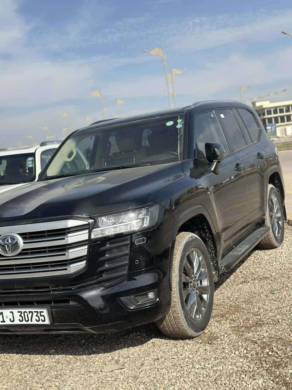 لاندكروز موديل 2022 رقم شمالي ماشيه 60 مكفوله كفاله عامه فول مواصفات المكان واسط قضاء الصويره الستفسار على الرقم ***********
