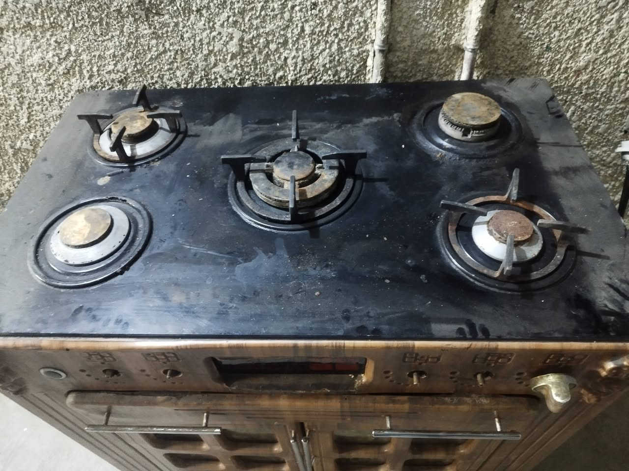 يا الله اسعار اخو البلاش غساله شغاله 12 كيلو مثل ما موضح مداخله تصليح ب 25 الف سكوتر يتحمل 100 كيلو اخو الجديد ب 20 الف مال امزون مو سوكي ستاند اوتي اصلي حديد قوي مال امزون مو تجاري ب 15 الف طباخ متروك عيون مسدده زجاج ابو الكاونتر ب 20 الف  وطباخ زجاجي منضدي الاصلي ب 40 الف شغال  مكاني ابو غريب الشهداء  ***********
