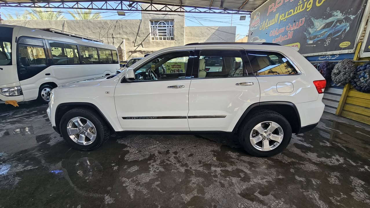 السلام عليكم جيب خليجي 2013 لمتدد  رقم بغداد الجديد ماشيه140.000 km
كفاله عامه
***********
