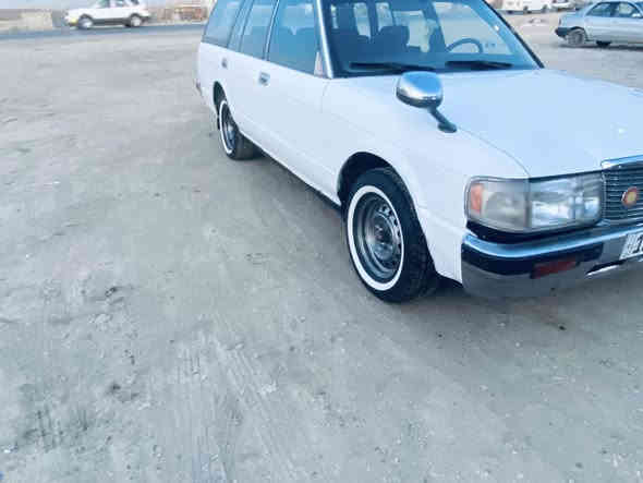 سلام عليكم سياره سوبر اسشيشن موديل٨٨ بسمي مكينه وكير ففتي جدد رقم أنبار صدر امامي خلفي جدد مكان بغداد السعر ٦٠ رقم هاتف *********** تحويل ثاني يوم مصبوغه عام بدون اي ضربه
