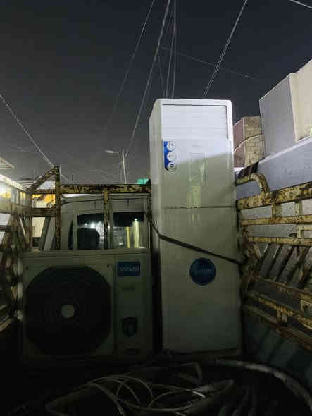 السلام وعليكم اخوان للبيع سبلت نوع الوادي 3طن نضافه 95/100 احلى من الصور بهواي كفاله من فتحت البرغي تبريده ثلج ❄️☃️🧊+ تدفئه 🔥🐦‍🔥❤️‍🔥 كامل ملحقاته بواري جدد وايرات ريمونت السبلت غازه مالت الشركه مقفول بي غازه R410 حديث   جيب وشد 
كامل مكمل راديتراته صفر بعدهم السبلت جديد 
سعره 750 وبي مجال العنوان بغداد مدينة الصدر 
***********
