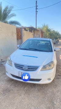 BYD G3 2013 السياره بسمي رقم بغداد انكليزي  كير ومحرك بلادي  محرك بيه ...
