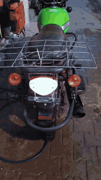 سلام عليكم دايون ٢٠٢٣ نازلة ب ٢٠٢٥ دراجة نضيفة  وما ناقصهة شي مرقم بغداد صار عندي ضرف ولازم ابيعهة سعر ٢٤٠٠ وبيهة مجال للطيبين ورقم ***********
