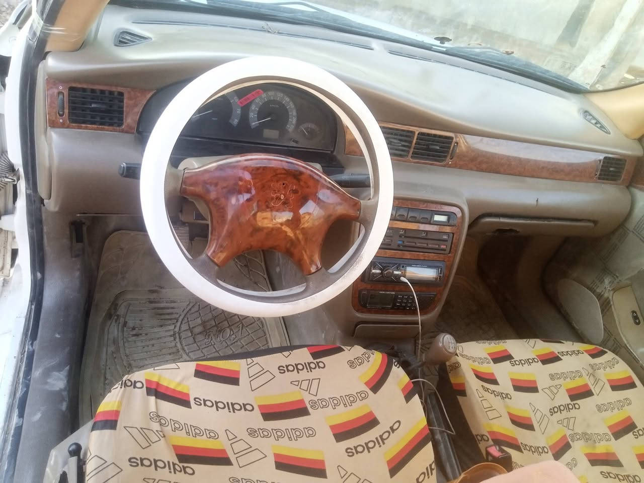 سلام عليكم سمند موديل 12 بيه بخار قليل سيارا حلوه مكانه نجف عباسيه مالكه بلحله سعر 25 () ***********
