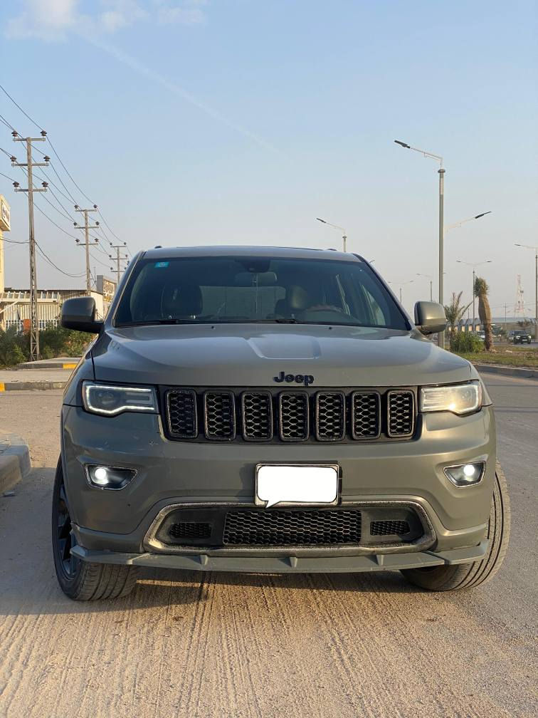 جيب شيروكي موديل 2021 فئة S وارد امريكي السونار موضح مع الصور فول مواصفات رقم بصره بأسمي تحويل ثاني يوم السياره كامله وحلوه نقصها فقط ليك بالتبريد . السعر :230 شدتين وتلاثين وبيها مجال . 
للتواصل ***********
العنوان البصره ابي الخصيب ابو الخصيب, البصرة
