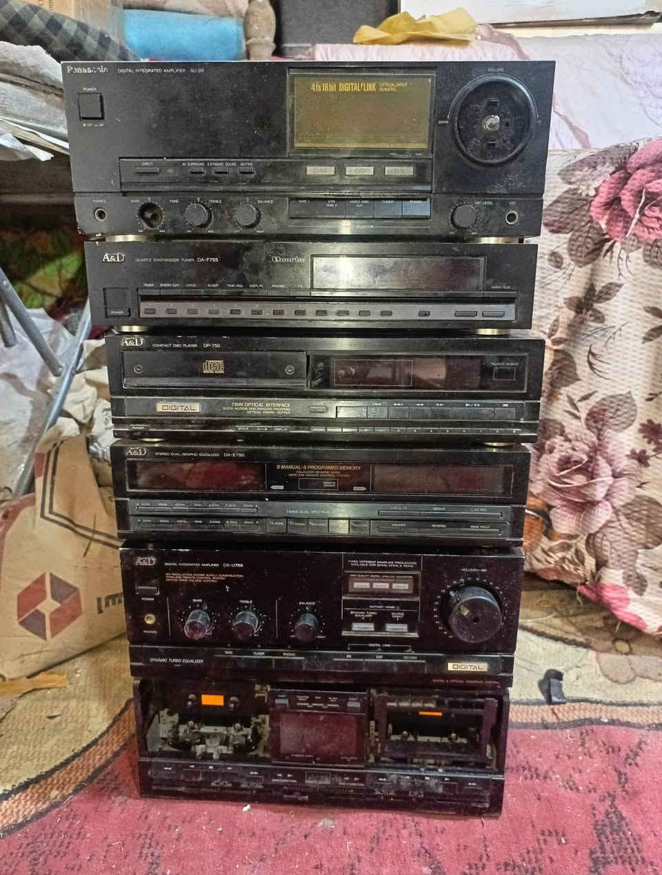 مسجل ياباني ست طوابق عاطل سعره 50 مع التوصيل للاستفسار على الرقم ***********
