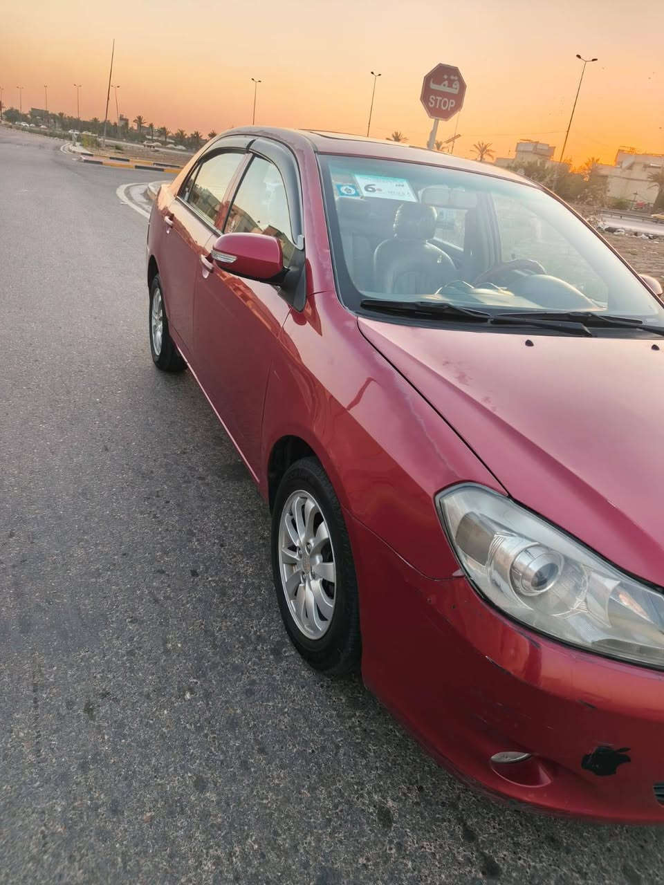السلام عليكم 
سيارة بي واي دي جي اثري 
مواصفات السيارة معروفة ابواب بصمه جنطة بصمه فتحه سقف تشغيل بصمه 
محرك كير حدادية صدر امامي خلفي كله كفالة
تبريد ثلج 
تخم تاير جديد 
حادث بابين مبدلات ومصبوغات نفس الون جها السايق
أو حافت البنيد فقط 
مكفولة كفالة عامه والسيارة خير من لله 
اتصال فقط واتساب 
***********
السعرر 60 وقابل للتفاوض
