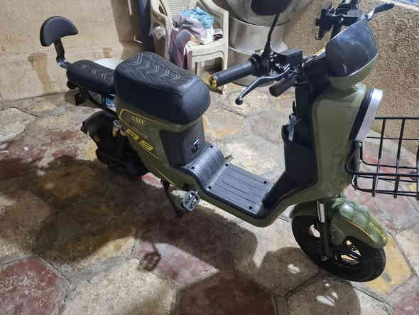 السلام عليكم.
موجود دراجة R9 جديدة مستعملة شهرين فقط 

 ما ماشية فقط 139 كيلو متر يعني بعدها زيرو  كما موضح 

بالصورة 

وياها غراضها كامله من الشركة 

السعر 575وبيها مجال للشراي 

مكاني النجف 

للتواصل 

واتساب 

***********

او مراسلة الصفحة
