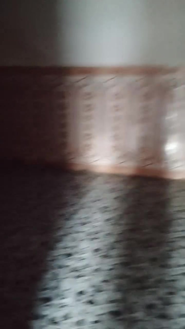 بيت للايجار قرب المدرسه الجديده خلف المستشفى
سعر الايجار 200 
 الهاتف ***********
