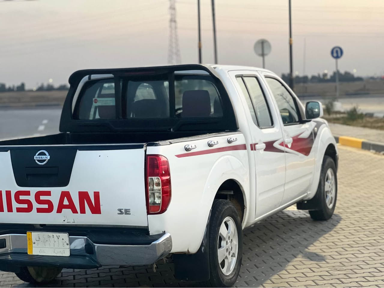 سلام عليكم اللبيع نيفاره مديل 2013 رقم بصره تحويل مباشر بيه صبغ مدكر امامي بدون دواخل والباقي كفاله سياره جاهزه محرك كير حداده تخم تاير تبريد ثلج 🧊 سياره ما متعوبه نضيفه مال جناي مكينه لا تبخير ولا تنقيص  كير عادي العنوان البصره سعر 92 وبيه مجال بسيط ***********
