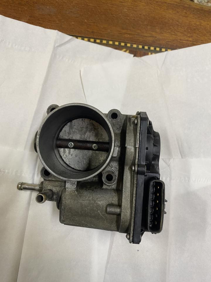 سلام وعليكم 
جويتر كورلا من 2009 لل2013 
حاويه اصلي 
دوسه كورلا مال بانزين من2009لل2013 
شغالات بس جبتهن وطلع صوج مو منهن
***********
قيم واخذهن بغداد حي اور قرب حسينية المصطفى
