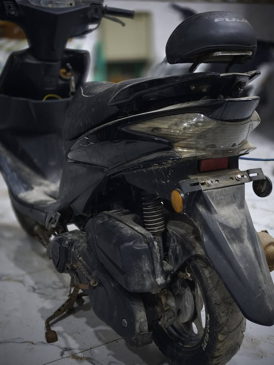 سلام عليكم ادرس للبيع لون اسود 2020 مكينه ناعمه وتخبل كهرائيات ما ملوعب بيه كلوبات اشايركلشي شغال بس طافيه 

السعر: 250    *********** فقط واتساب مكان ابو الخصيب
