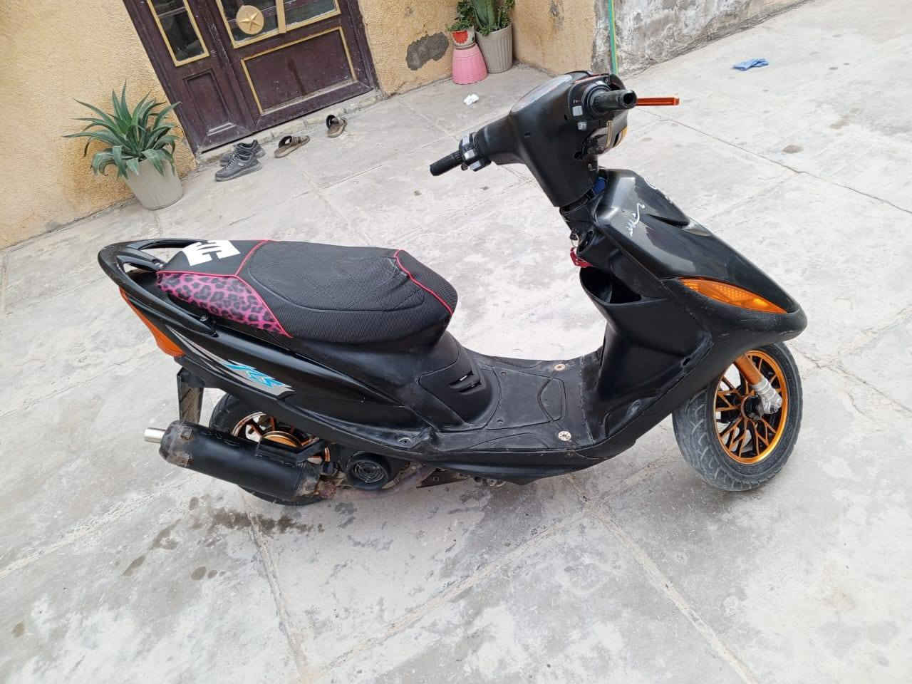 سلام عليكم ماكس عدله ياباني 2006 دراجه كامله تزويد فول تخم كامل برتقالي دبل امامي وخلفي وستان ومال تعليك ويادات ومال دهن وياله وصالنصه صجميه fm وكلجات رياضيه دراجه مفتوحه بوشه 55 مكينه ناعمه شرط شلعه ومعدل فول كهربائيات كلها شغاله شغاله سلف وهندر نكره ولايت وبك لايت وشاير ودشبول قفل سكان دراجه امختمه كلها ختم واحد وين ما تروح شوته اصليه سعر 450 وبيها مجال مكاني كربلاء حي الغدير يم حديقه الياسمين متواجد ***********ومتواجد ماسنجر
