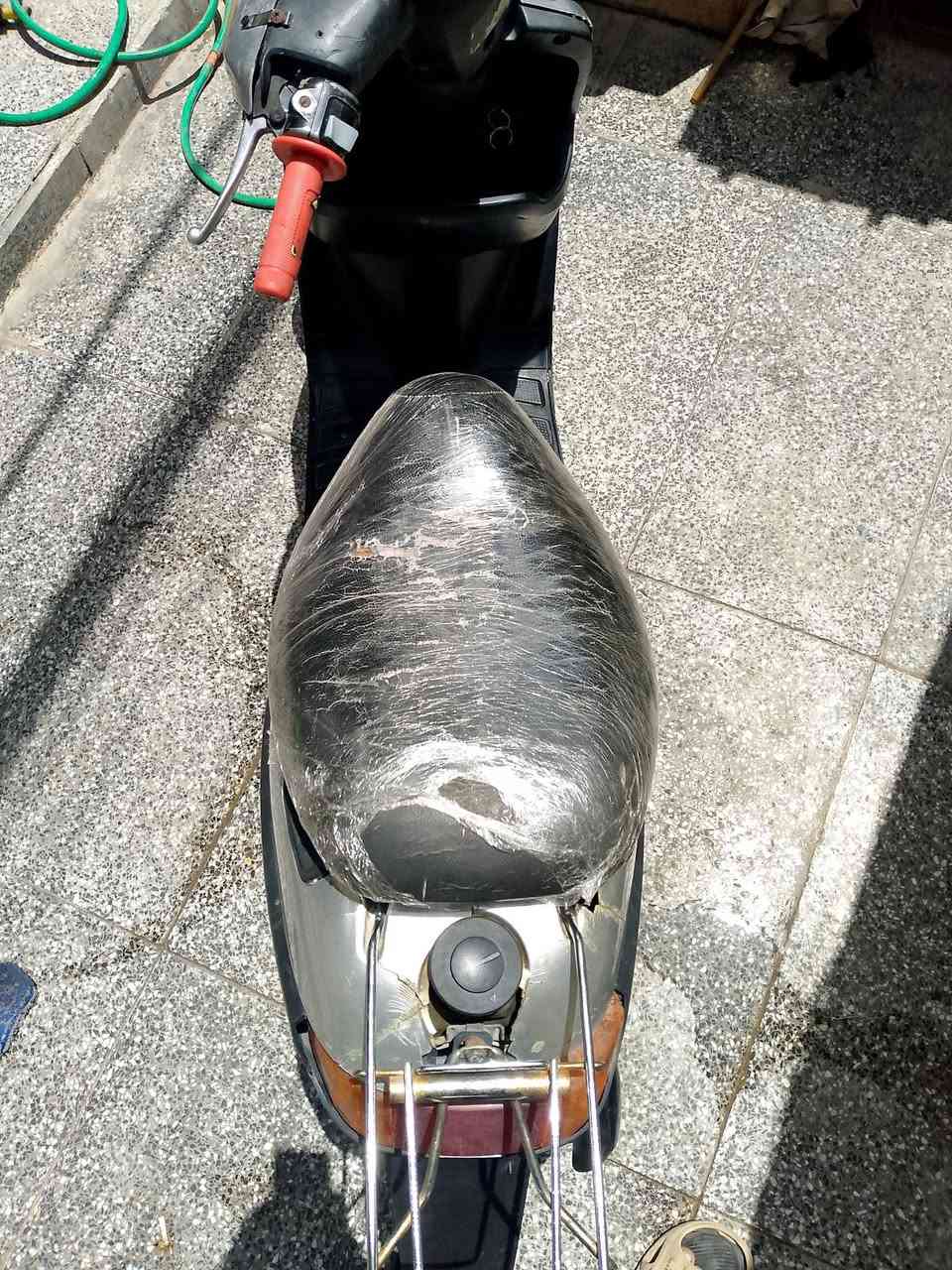السلام عليكم للبيع دراجه بطه 60 دراجه نضيفه مكينه ناعمه شلعه ومعدل السعر 160 وبيهه مجال لمكان لغزاليه رقم ***********
