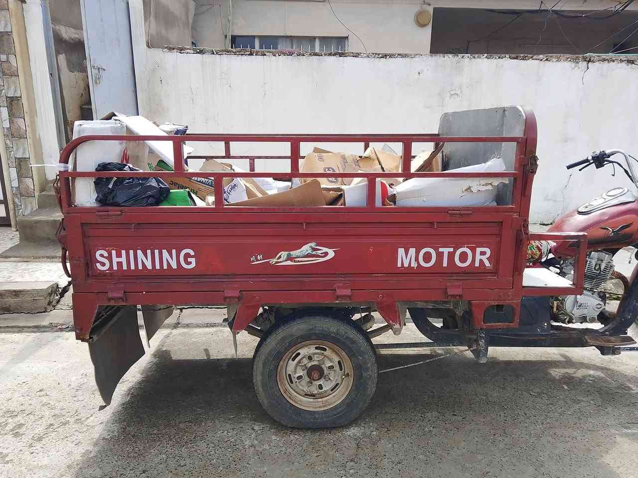 للبيع موديل 2018كلشي شرط اوراق كمرك محرك اخرس سعر 900وبيها مجال شراي خابر ***********
