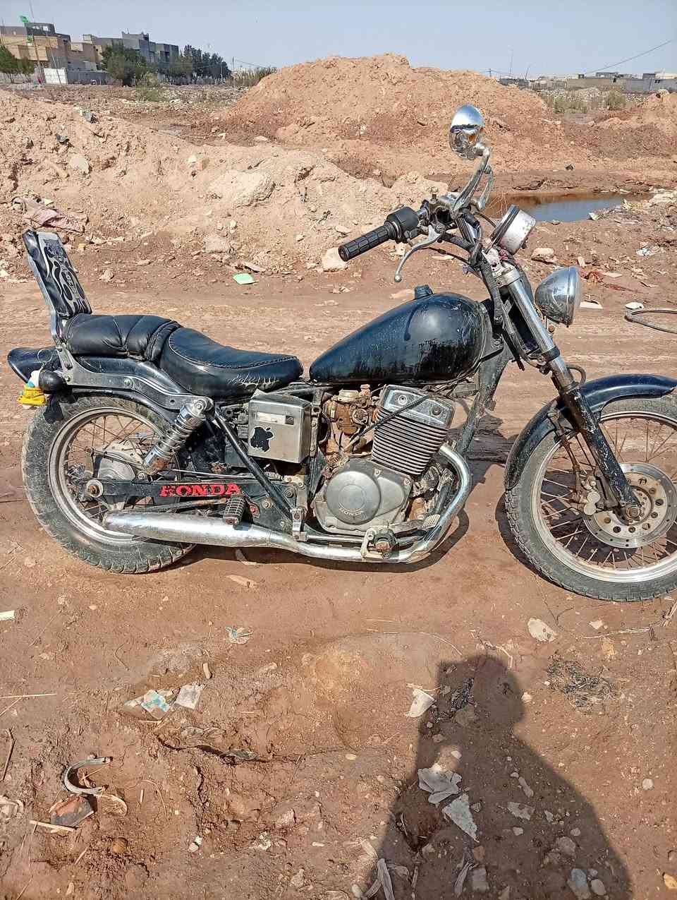 سلام عليكم دراجه هارلي ربع كلك مكفوله من السرقه كهربائيات شغاله 
سعر 300وبيه مجال اتصال عل رقم ***********
