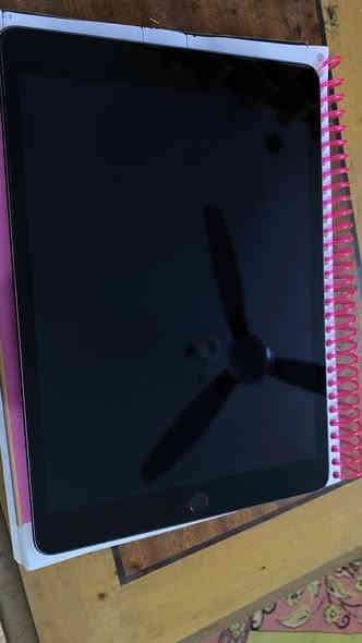 ايباد 9 نضيف فول سعره ٢٦٠ وبي مجال شوي🤏
***********
