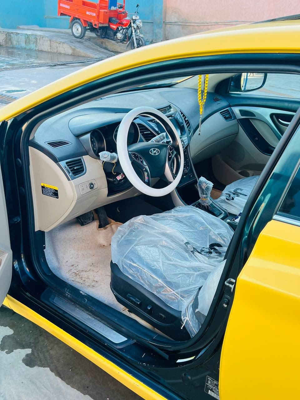 النترا مضلع 2016
وارد امريكي فول مواصفات 1/1

لد خلفي امامي دبل اشاره بل مري

كشن كهربائي تدفئه بل كشنات

شاشه بلاديه تبريد بيانو

دوشمه جديده تخم تاير 

منضومه غاز بس عاطله 

مكينه جديده دوش تخم تاير

ضرر المكينه شافطه مي فقد 

السعر ب 135$وبيه مجال الشراي يدلل

مكان السياره بغداد السايحي قريب عله مدرسه مصقط

‏***********
