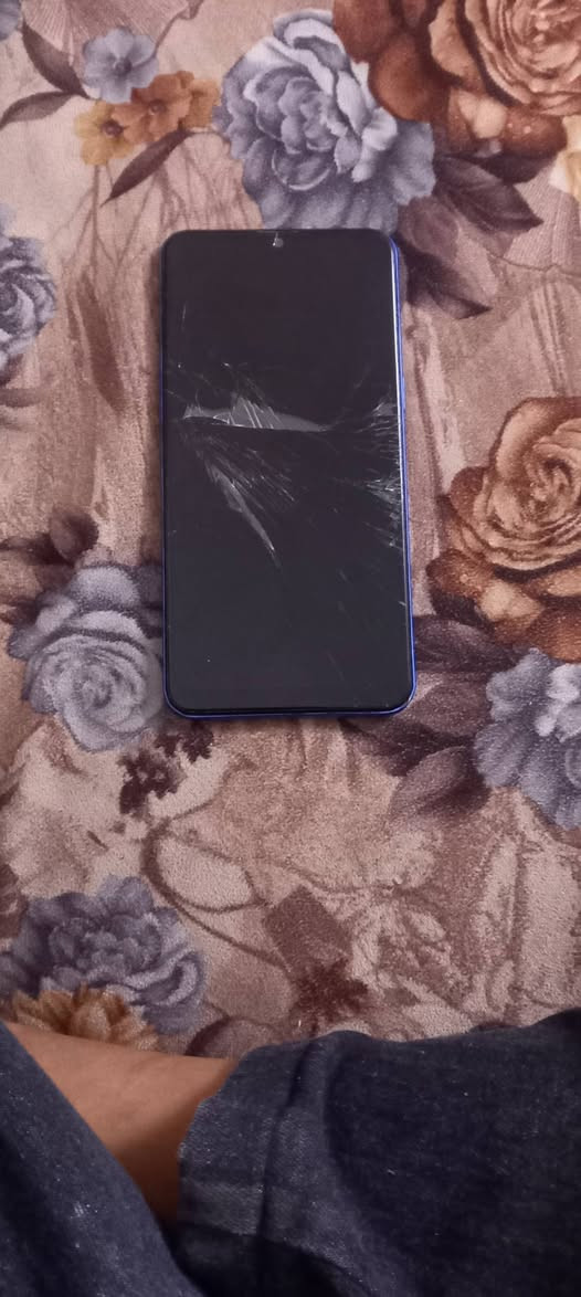 جهاز سامسونك A10
للبيع الجهاز نضيف 
بس معوز شاشه 
واطار مال كامره مثل ماموضح بل صوره
السعر 40 قفل لانه معوز فلوس
جهاز نضيف نظافته مثل ماموضح 
الاستفسار عبر الصفحه


**إذا كنت صاحب هذا الإعلان وتريد حذفه لأي سبب، رجاءا أرسل رسالة إلى الدعم الفني**