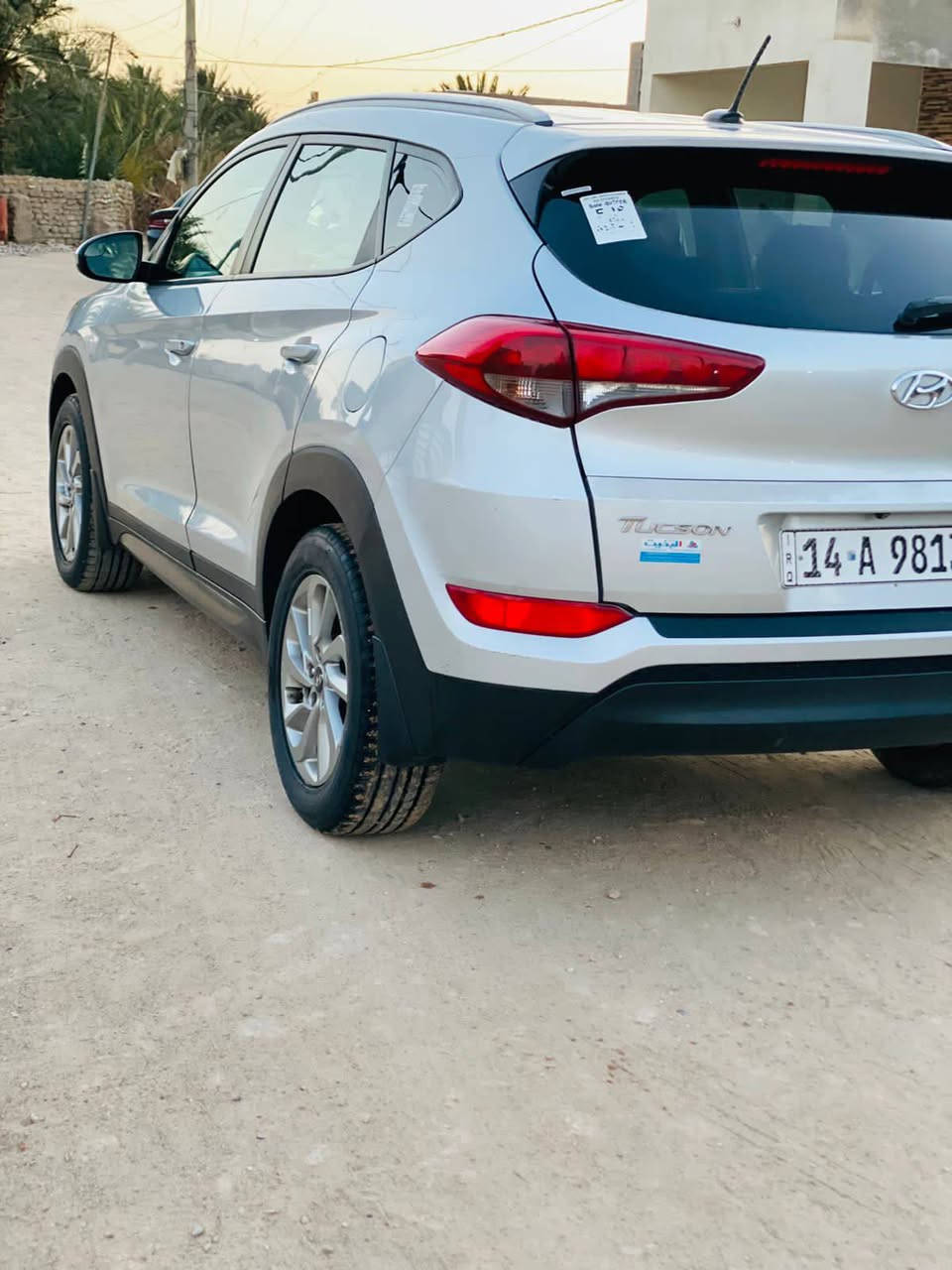 السلام عليكم توسان  2016 وأرد أمريكي ثلاث قطع تبديل وصبغ
السياره مكفوله حداديه ومكينه ما مفتوحه  بسمي  مكان الناصريه   السعر 135 // ***********
