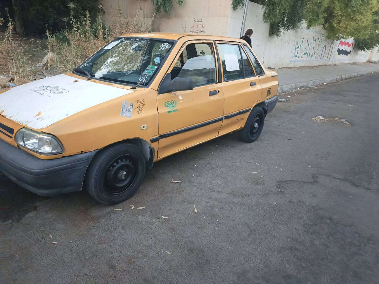 السلام عليكم
سايبه 2009 سنويه مشروع وطني الشرعي أحول والكل محرك نظيف كير نظيف وهاي كدام العين هيئه وغرامه 500 صافي ابيع السعر 15 وبيها مجال الشراي يتصل ***********
