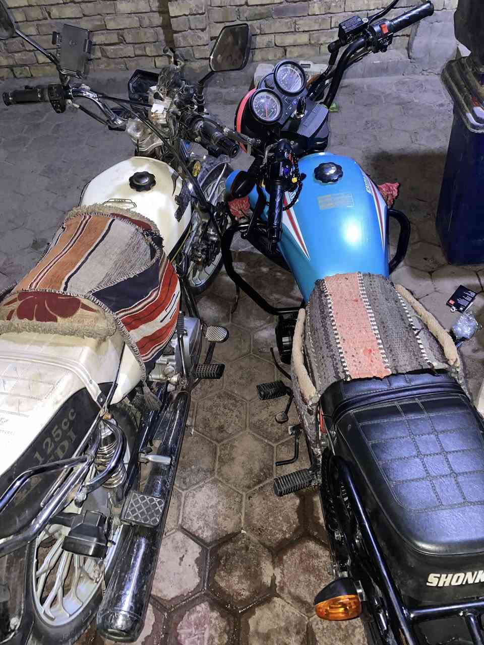 سلام عليكم شبابنه رمضان كريم عليكم
عندي ثنين لبيع دراجات عنواني كربلاء 

شاينك لون ازرق موديل 2025 سكنر
سيفان لون ابيض موديل 2024
 شغلات هندر سلف كهربائيات وحلوات
سعر مالتهم اتصل وتدلل 
***********
