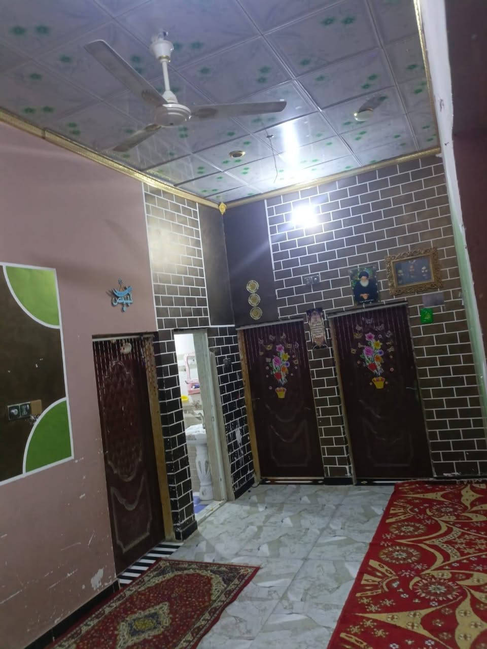 بيت بالمنصوريه للبيع طابوا صرف على السايدين من جهت الساحه مساحته ٢٠٠م طابقين طابوك كونكريت الارضي غرفتين وصاله واستقبال ومطبخ وصحيات والطابق الثاني 
نفس الطابق الاول واجه ١٠م نزال ٢٠م  سعره 
٢٢٠ بي مجال


**إذا كنت صاحب هذا الإعلان وتريد حذفه لأي سبب، رجاءا أرسل رسالة إلى الدعم الفني**