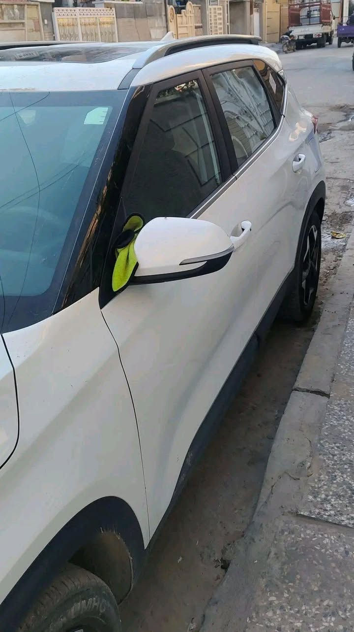 سيلتوس 2024 EX  4Xوارد امريكي رقم بفداد باسمي
مواصفات فول الفول دخول جديد شهر 12
محرك 2000 دوش ماشية 21 الف ميل
حادث امريكا خفيف جدا رصعة بالبنيد وباقية على وضعها
لاصبغ لاتبديل لابارد الحادث بالصور ايرباكات سليمة 
المواصفات 
تشغيل عن بعد - اطفاء ذاتي - فتحة سلايد - بصمة - فورويل - شاشة متصلة - كامرة خلفية متحركة - شحن وايرلس - تدفئة كشنات - رادار امامي - تحديد مسار - نقاط عمياء - كشنات جلد - كشن كهربائي - نشرة اضوية داخلي - كاربلي - 3 انظمة قيادة - 4 ثيمات  الدشبول - لدات امامي + كشافات
بغداد الجديدة 
ابو مصطفى *********** واتساب بغداد, العراق
