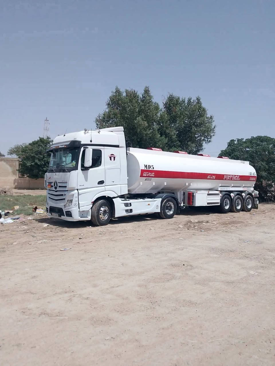 السلام عليكم اكتروس للبيع فول مواصفات كفاله عامه
ادبلو ملغي حجر صالنصه ولف حماوه جاهزه للعمل 
صهريج حازم بعده صفر زيرو 
بكلايت اضافي 
وياله كروم نيكل تايرات ابو ٦ ورقات 
فول مواصفات السياره 
مكفوله مقطره صبغ 
رقم اربيل 
للاستفسار ***********
***********
