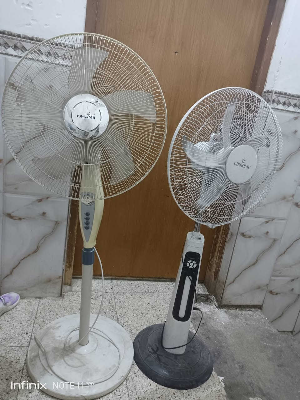 للبيع براد شغال ب35 فرن 35شجره الحجم الكبير 15غساله 250اوتي بخار30ميز اوتي 10صوبه عوزه بي فتيله 60 مغسله ومرايته 35عربانه طفل وسياره 50 تنور 50جديد كنتورسلايت 50كاربت 3*4 نص ب25 صوبات كهربائيه الوحده ب5 بنكات ب25 الاستفسار*********** كربلاء سيف سعد
