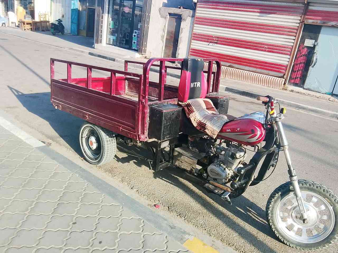 سلام عليكم ام تيار البيع محرك نضيف كسن الطش كهربيات شغله مديل 12 ريده 1300 وبيه مجل بصيط مكني البصره الزبيرر المربد الجديد رقمي ***********
