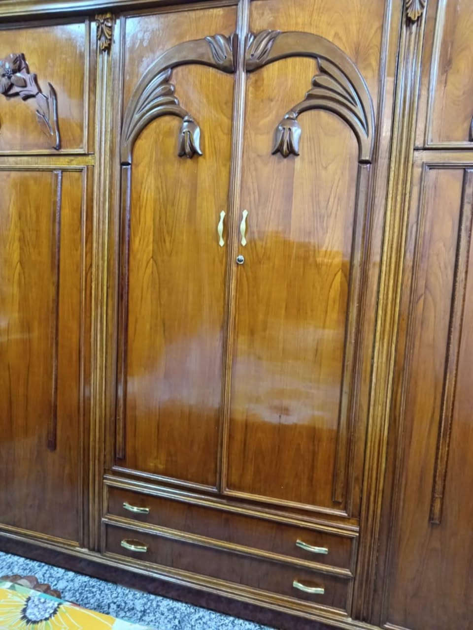 للبيع 🛏️🚪
غرفة الاخشاب صاج داخل وخارج 
✨ نظيفه جدا  ثكيلة نوعيه ممتازه 

بدون اي عيب أو كسر 
شغل ممتاز 👌
🎨اللون : صاجي 
نسبه النظافة: 90%
💰السعر :مليون 400 الف 

للاستفسار الاتصال على الرقم 
***********
