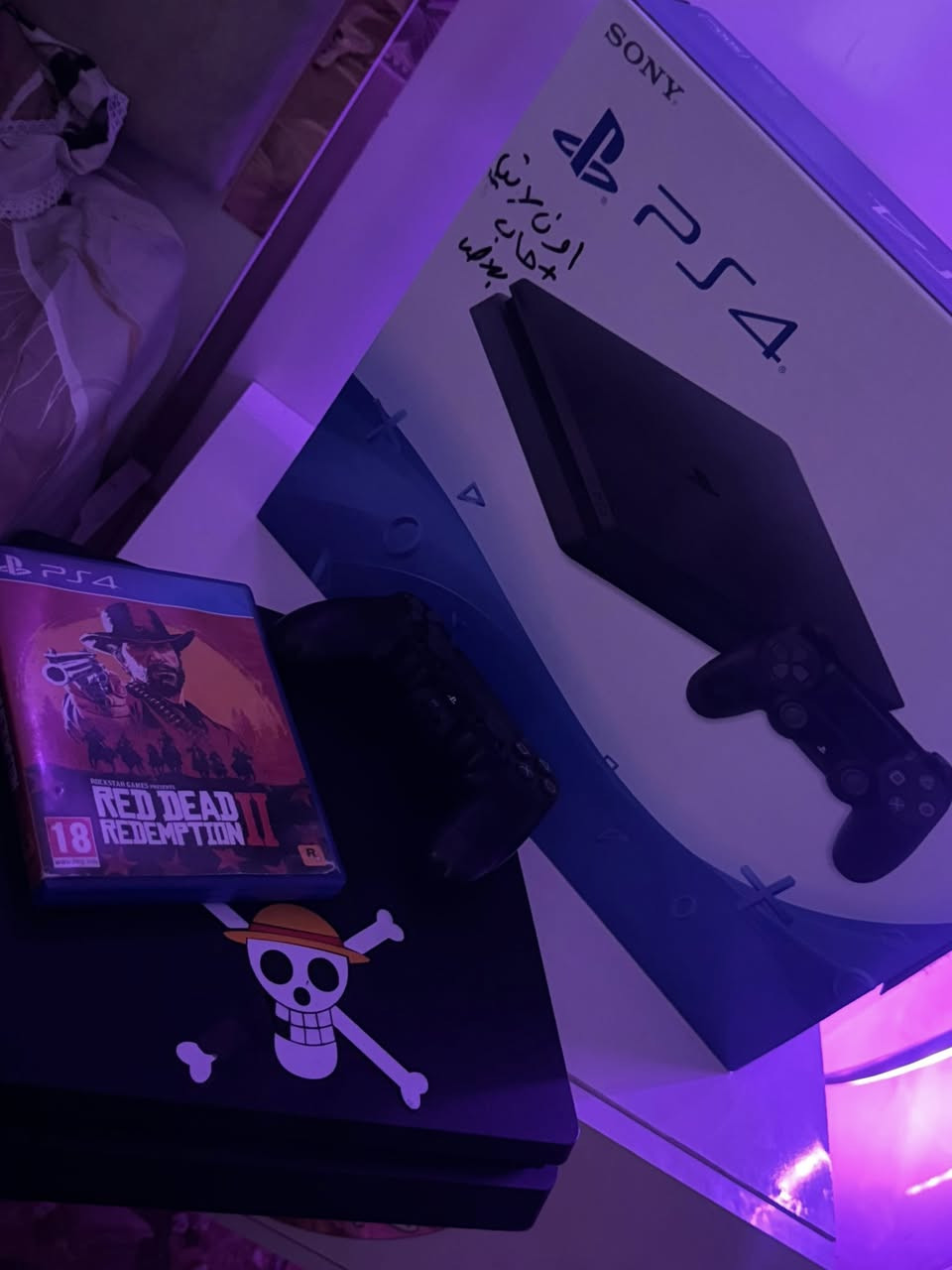 � للبيع PlayStation 4 Slim (سليم) 🎮
جهاز نظيف جداً شبه جديد ✨
مستخدم شهر واحد فقط ✔️

🔹 الحالة: ممتازة جداً (بعده بالبستيكر)
🔹 أونلاين شغال 100% بدون أي مشاكل
🔹 ملحقات كاملة (كلشي وياه)
🔹 يد تحكم أصلية 🎮
🔹 وياه لعبة قوية: Red Dead Redemption 2 🔥

الجهاز عل فحص بأي مكان فحصة 
واي مشكلة بيه يرجعلي 

💰 السعر: (255) وبيه مجال بسيط 
📍 المكان: (مدينة الصدر )
📞 للتواصل: *********** واتساب فقط
