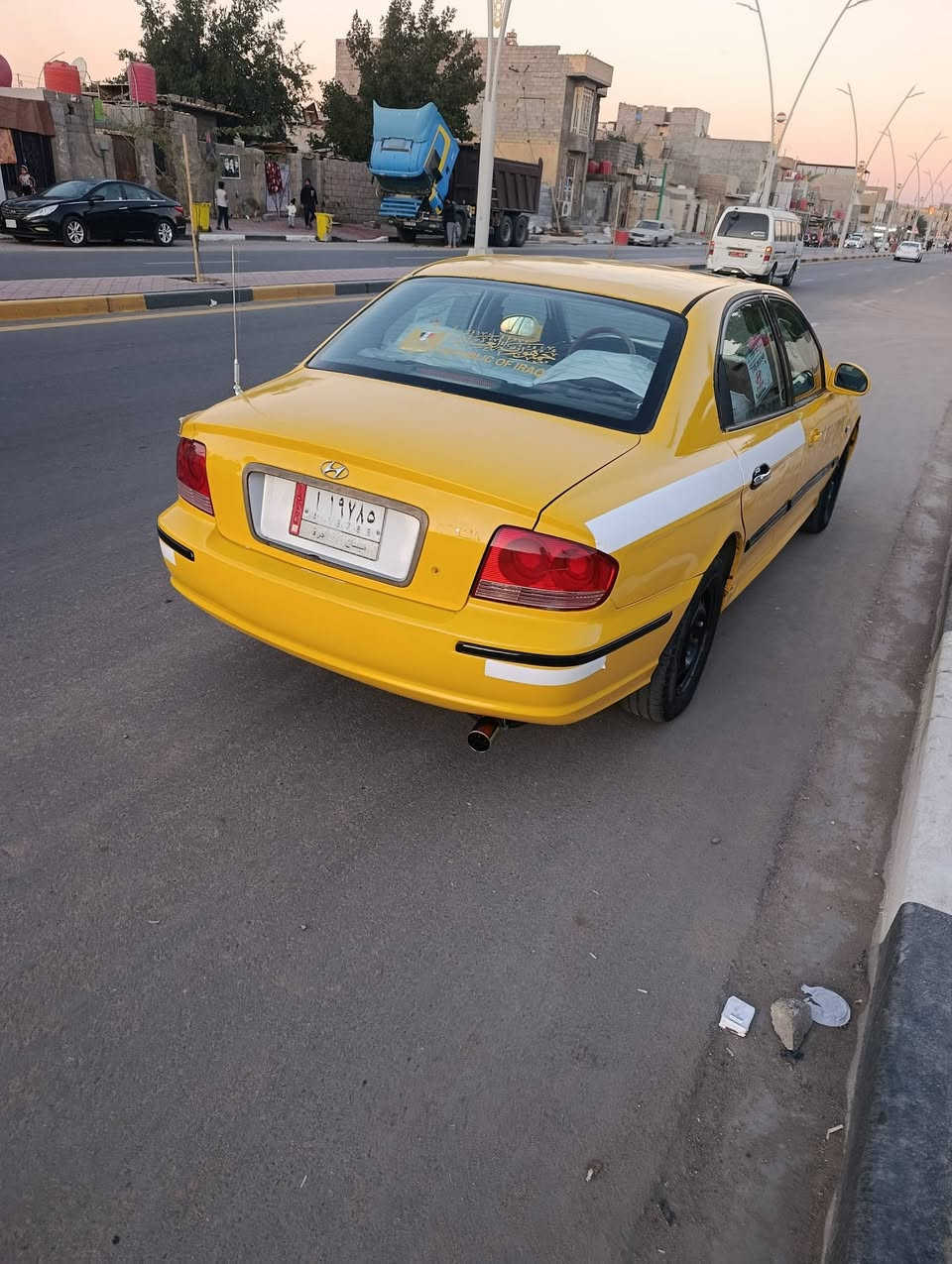 السلام عليكم سياره سوناتا موديل 2002 سياره حلوه كامله مكينه 2400 توه مبدلهه بلادي بيهه جاملق مضروب وراجع بارد ومصبوغه صبغ جماليه صفره سنويه منتهيه ب 2018 حدايه االوره مسويهه ضال بس الگدام سياره كامله من كل شي راعيهه موجود  السعر 55 ورقه وبيهه مجال بسيط العنوان بصره خمسة ميل حي طارق ***********
