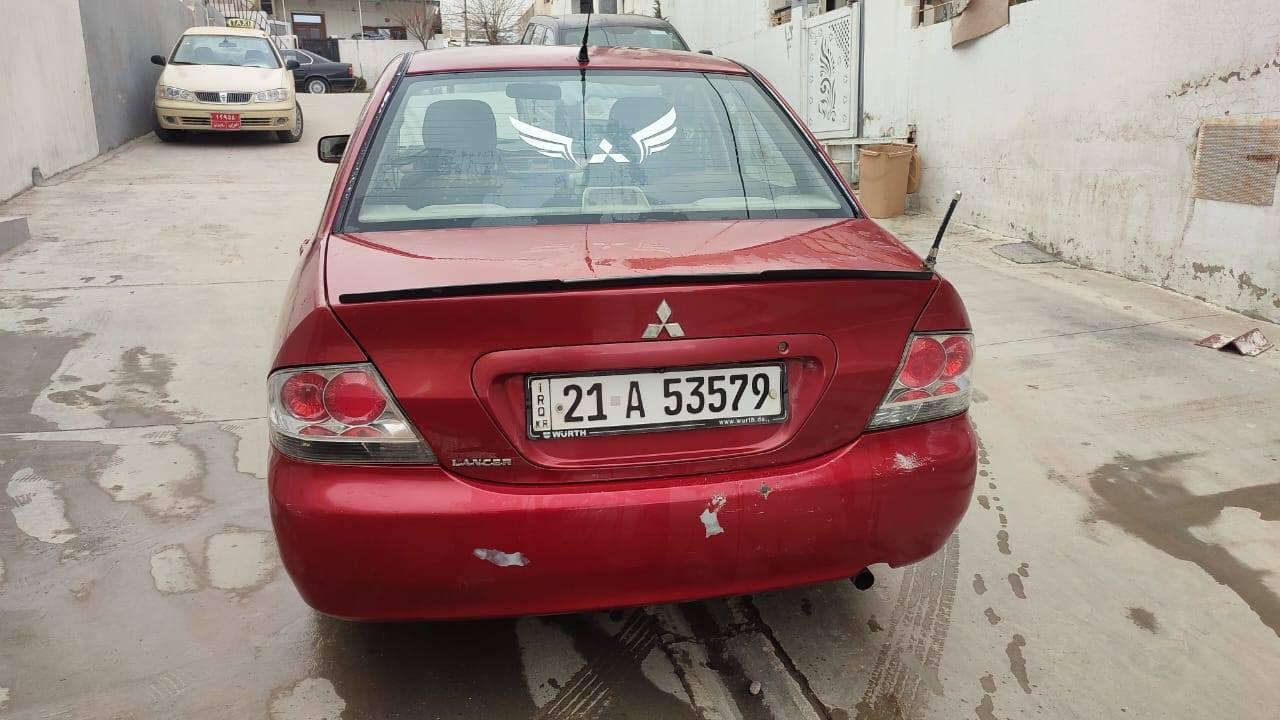 ***********

لانسەر مۆدێل 2007 مەکینە گەورەی ناو زەرد، گێڕ و مەکینە بەشەتی فەحس و تەرایی و فیتەر، پێنج پارچەی بۆیاخە لەسەر ساغی، بێ دەعم و لێدران، پشت و پێشی کەپسە، سەنەوی تا مانگی دوانزە تازەیە بەناوی خۆمەوەیە، سەیارەکی بێ مەسرەف و زۆر نەرمە، هادرۆلیکی گێڕ و ڕۆنی مکینەی تازە گۆڕاوە، دوو سویچی شەریکەی لەگەڵە تەبرید و گەرمی و کارەبای بەشەرت هەموگیانی بەشەرت ئەفرۆشم تەحویل و غرامە و بڕاوەی بەشەرت ٧٦ کەمێ معامەلە السليمانية, العراق
