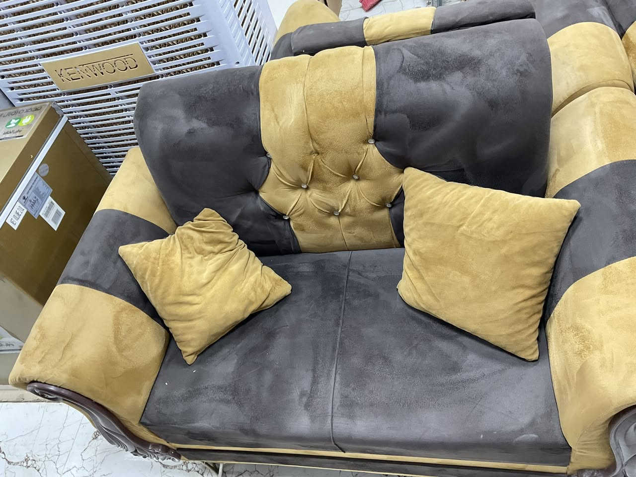 تخم للبيع. ٣٠٠
***********
