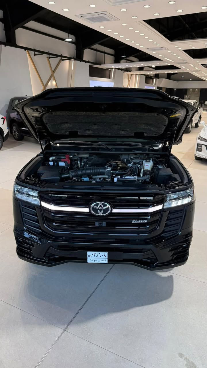 ✨ Toyota Land Cruiser GXR Black Edition 2025
فخامة اللاندكروزر بإصدار أسود يخطف الأنظار 😎🔥

🔹 موديل 2025 – Black Edition
🔹 محرك 6 سلندر (V6) سعة 4.0 لتر
🔹 قوة 271 حصان
🔹 عزم 385 نيوتن متر

⚫️ لون أسود مميز بالكامل (Black Edition)
⚫️ نظام دفع رباعي (4x4) جاهز لكل الطرق
⚫️ كير أوتوماتيك 6 سرعات

📌 بريم (استيراد) – بدون ضمان

📞***********
