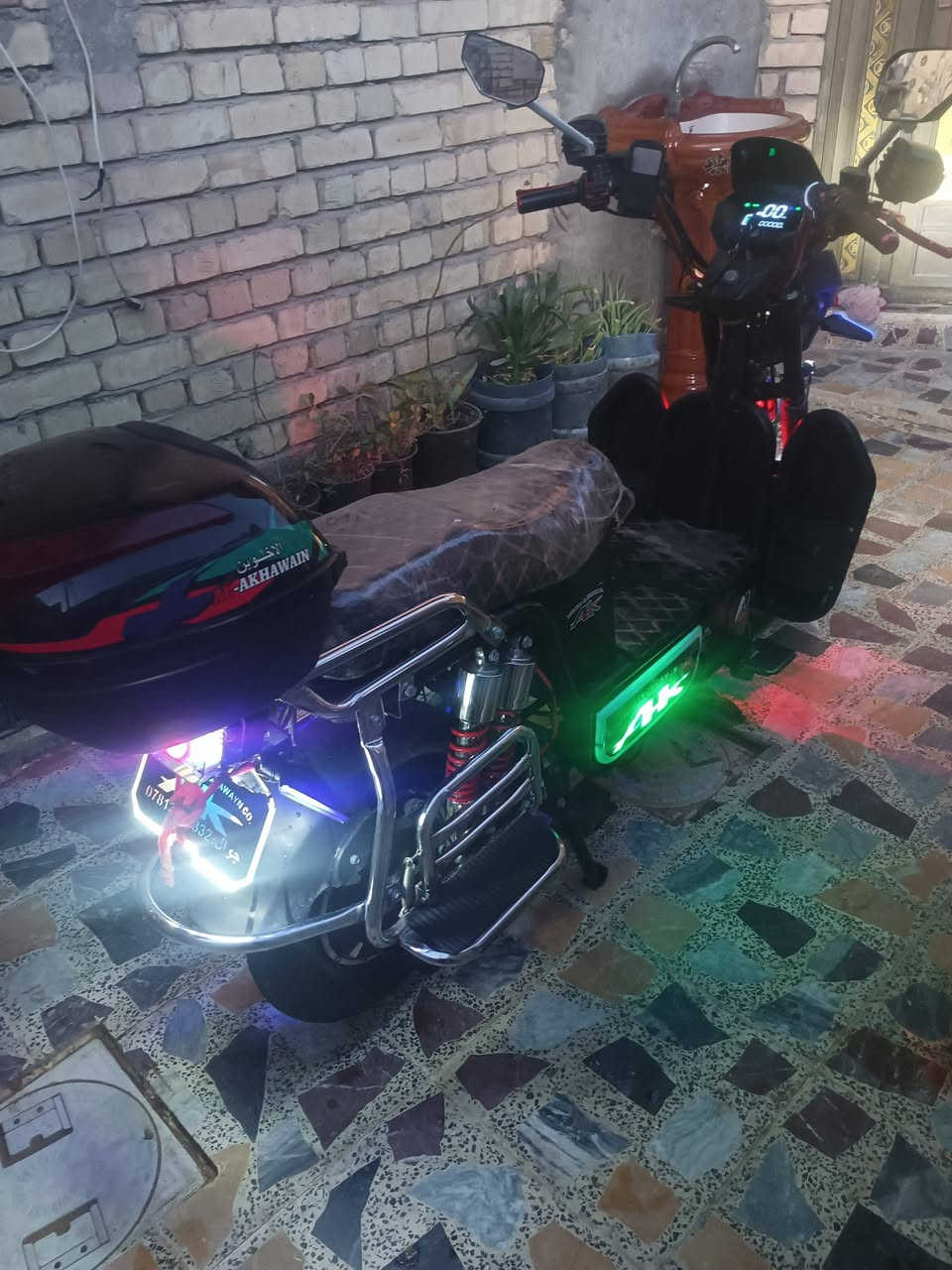 السلام عليكم
للبيع جبلي اخوين 2025
نضام سويج +بصمه اصبع+بصمه تشغيل عن بعد
6باتري بطاريات  فول شرط فحص
بطاريات الوينلي 32امبير انتاج 2026
ماطور نظيف جدا استخدام قليل
دبل اشاره/نضام ار رجوع للخلف 
ستيرن ملون/رقم لد ضوئي 
4سرع+مثبت سرعه
لايت زنون اضافي رماش عالي ناصي 
ام بي ثري بلوتوث  
سعر 650.ومجاله بصيط 
الاتصال ***********واتساب
الإتصال ***********
