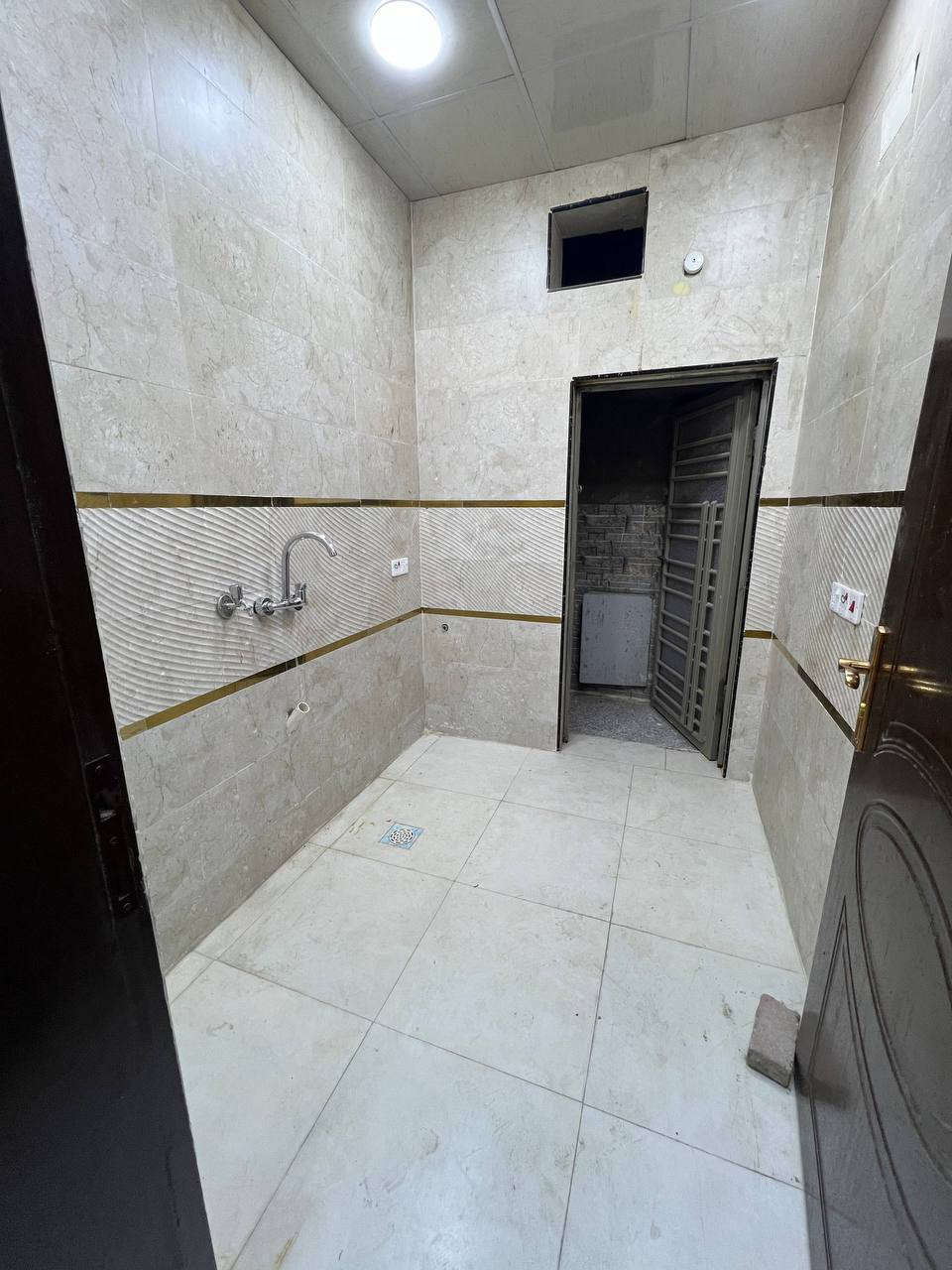 🏛️ شقه ارضيه للايجار  🏛️
في الطويسه بناء حديث ديلوكس

تحتوي غرفتين منام صاله مطبخ

صحيات موقع ممتاز

سعر الايجار 750 
***********
