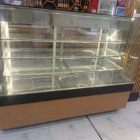 للبيع عارضه كيك قياس مترين للاستفسار الاتصال 07887046026