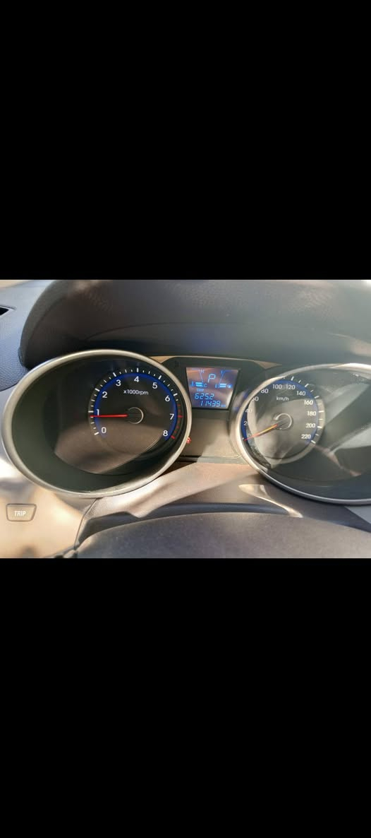 السلام عليكم توكسان 15 كفاله عامه حتى من البارد ماشي 11,000 السعر 185 الشرط مشي بلادي بدون تصفير***********
