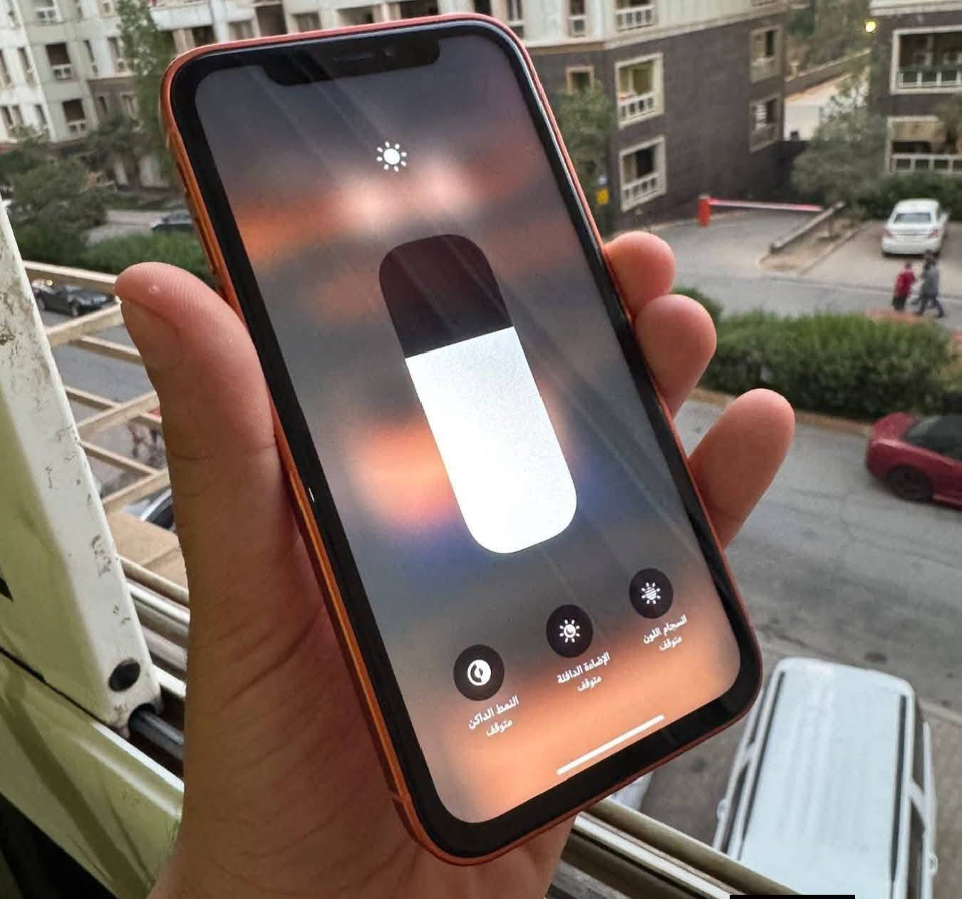 أيفون محور 17 برو تحوير شركه
ذاكره 128 گيگه البطاريه 100% مبدله 
جهاز كله شغال بس بصمه وجه ما ياخذ 
تحوير شركه دكمه هزاز فلاش كله مضبوط تحوير بلادي 
السعر 155 الف  
شراي اتصل على الرقم او واتس اب 

***********
