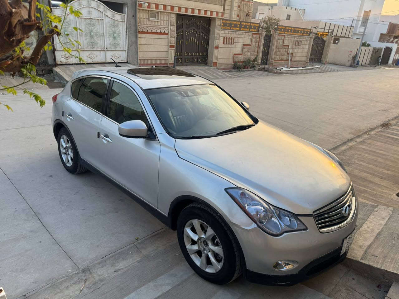 نيسان2008 انفنتي
رقم وسنويةجديد لحد2031
محرك و كير شرط
سيارة فحص صونارموجود بصورة 
السعر 87 $ وبيها مجال
مكان دوز خورماتو
***********
